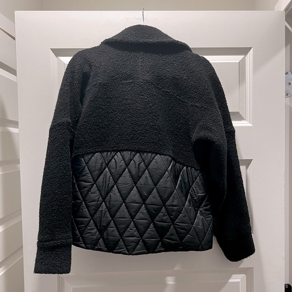 FEATURED: LN Lululemon Zip Coat - Picture 2 of 3